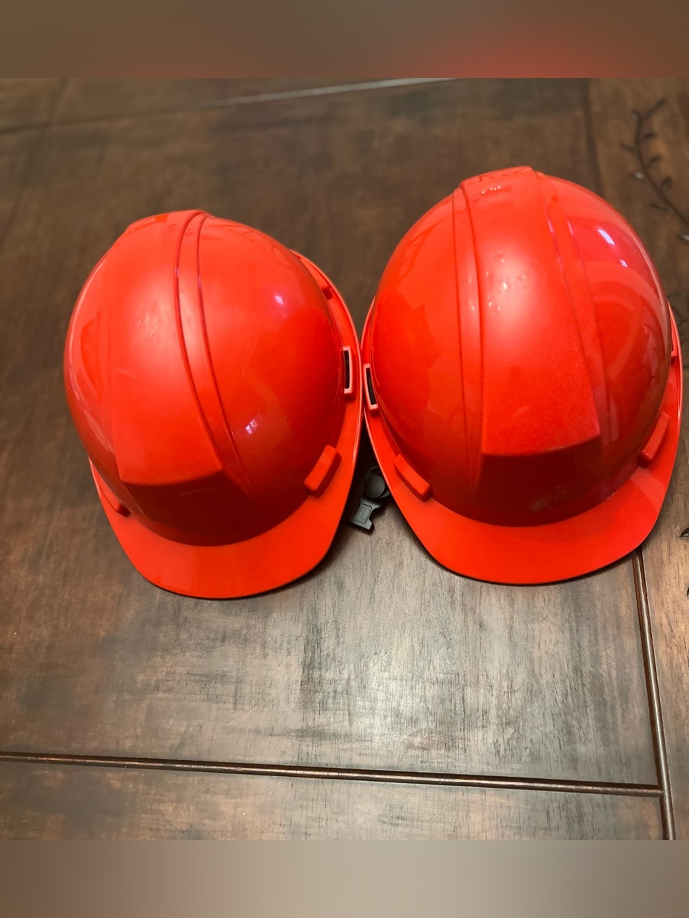 Red Safety Hard Hat - Men's Protective Construction Helmet (New No Tags)